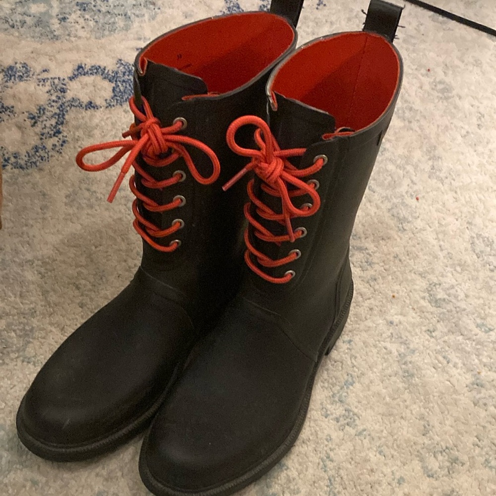 Rag and Bone women’s Black and Red Boots